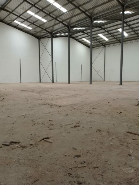 Location d'un entrepôt sur Port Bouet