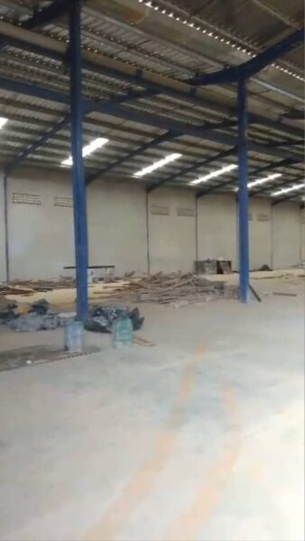 Location d'entrepôt sur Yopougon