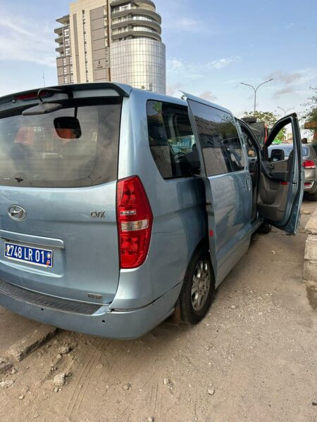 Location de Mini Bus Hyundai 18 places