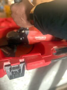 MEULEUSE MARQUE HILTI