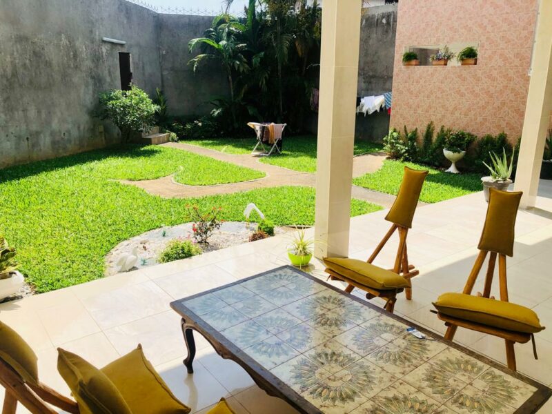 Location d'une sublime villa duplex de 10 pièces sur Riviera