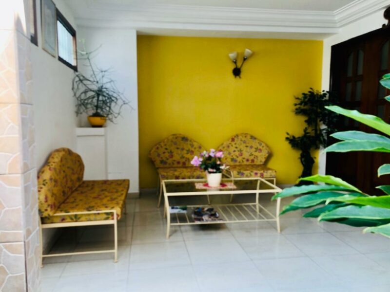 Location d'une sublime villa duplex de 10 pièces sur Riviera