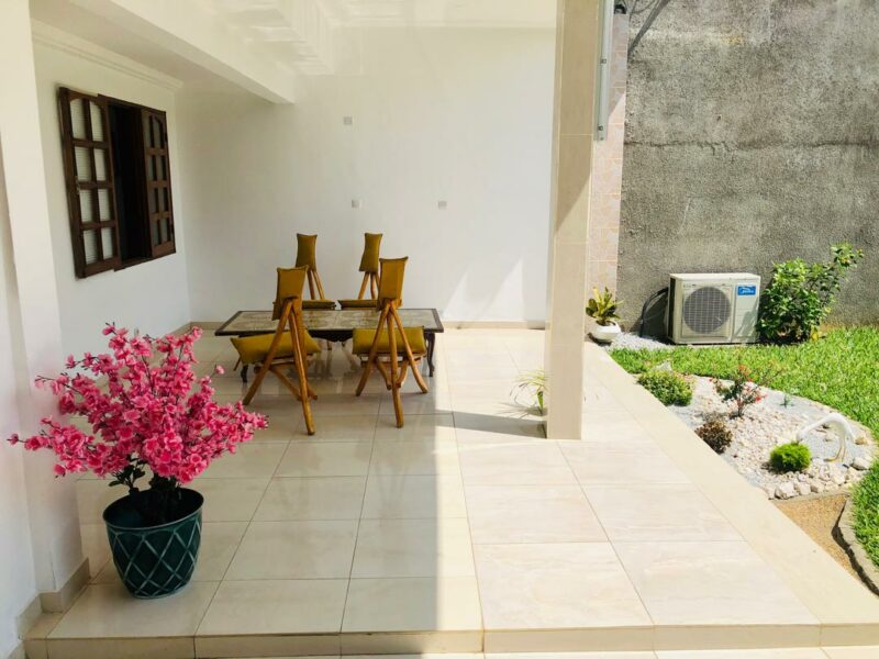 Location d'une sublime villa duplex de 10 pièces sur Riviera