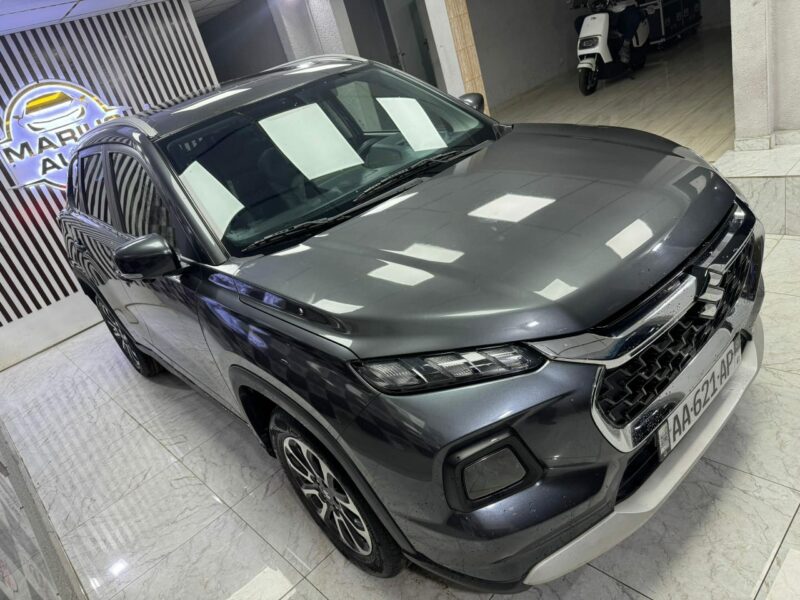 Location d'une Suzuki grand Vitara sur Abidjan