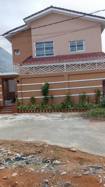 Location d'une villa duplex de 5 pièces sur Bingerville