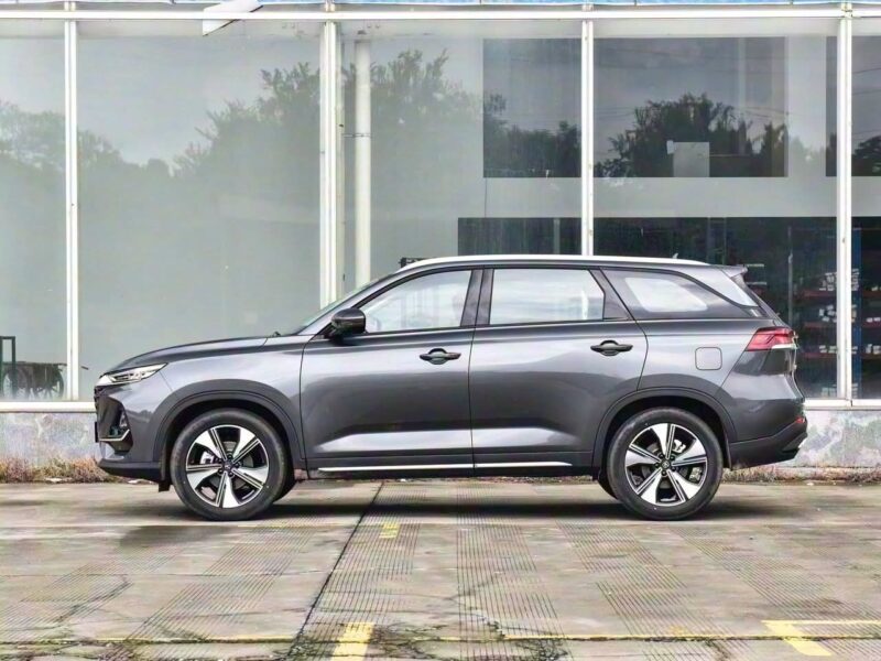 Location d'une Changan CS75 2025 sur Abidjan