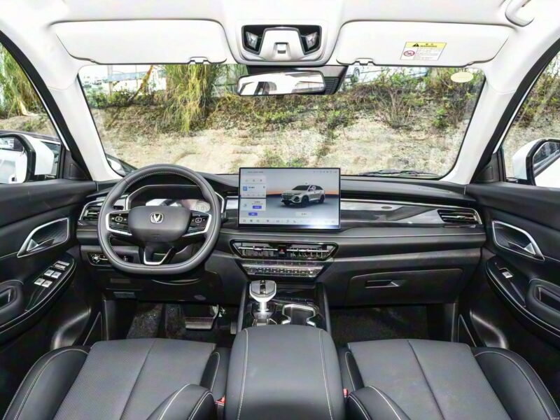 Location d'une Changan CS75 2025 sur Abidjan