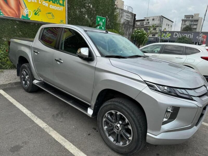 Location d'une Mitsubishi L200 sur abidjan
