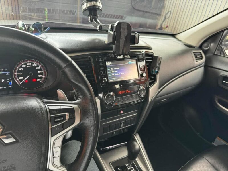 Location d'une Mitsubishi L200 sur abidjan