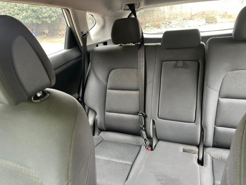 Location d'une Hyundai Tucson sur Abidjan