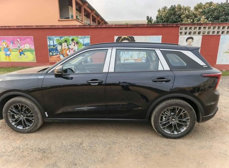 Location d'une Bestune T55 sur Abidjan