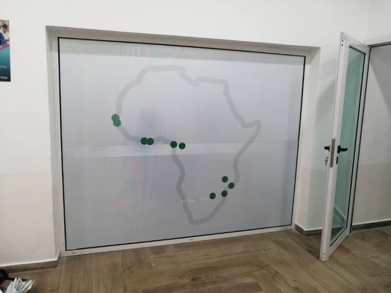 Décorateur signalétique panneau et lettrage: visibles, lisibles, mémorables.