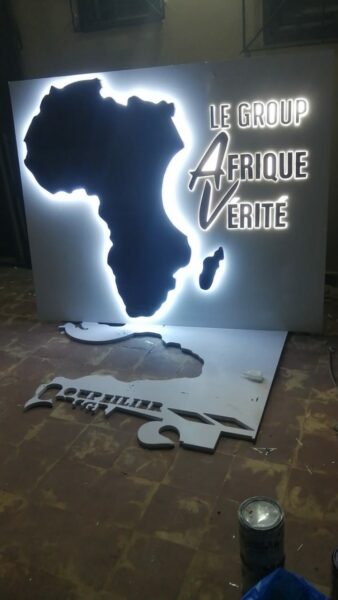 Décorateur signalétique panneau et lettrage: visibles, lisibles, mémorables.