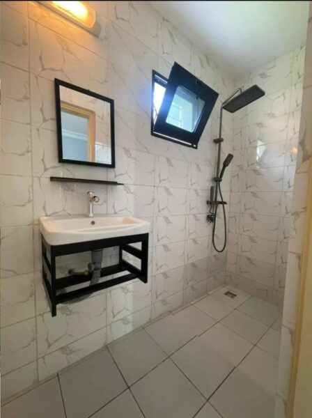 Location d'une villa basse sur Cocody Riviera 3