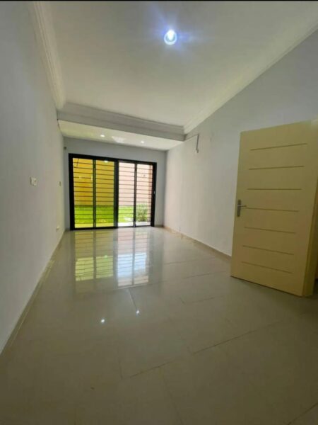 Location d'une villa basse sur Cocody Riviera 3