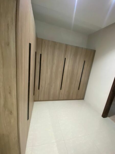 Lopcation d'un appartement de 5 pièces sur Cocody Riviera 4