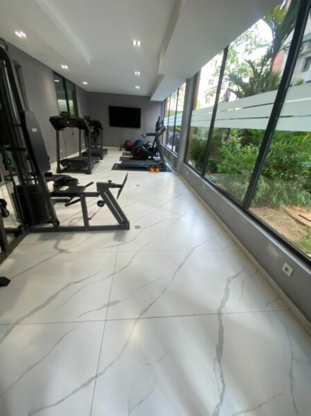 Lopcation d'un appartement de 5 pièces sur Cocody Riviera 4