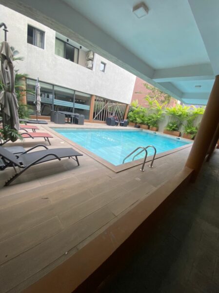 Lopcation d'un appartement de 5 pièces sur Cocody Riviera 4