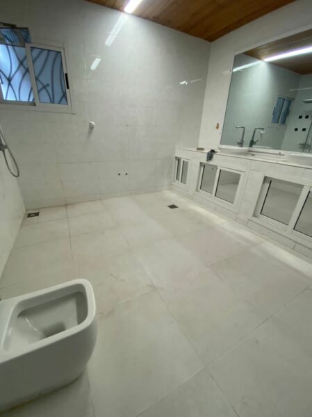 Location d'un appartement 5 pièces sur Bonoumin