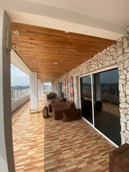 Location d'un appartement 5 pièces sur Bonoumin