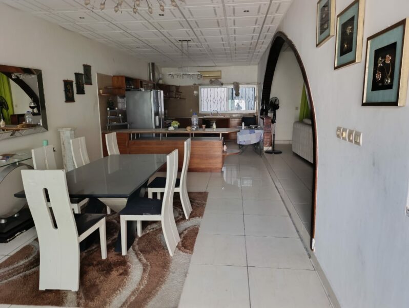 Location d'une villa duplex meublée de 4 pièces sur Abidjan
