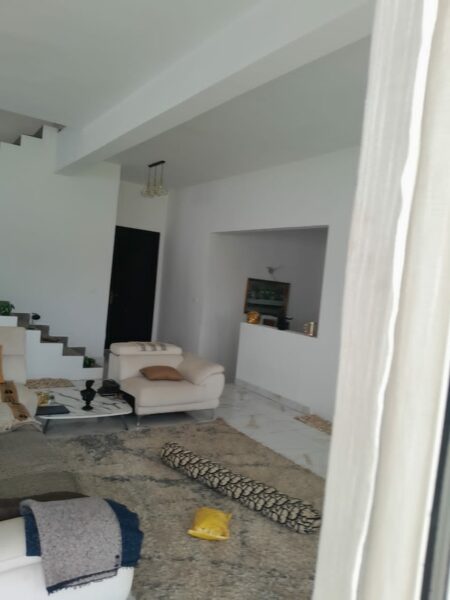 Location d'une Villa duplex de 10 pièces sur 2 plateaux