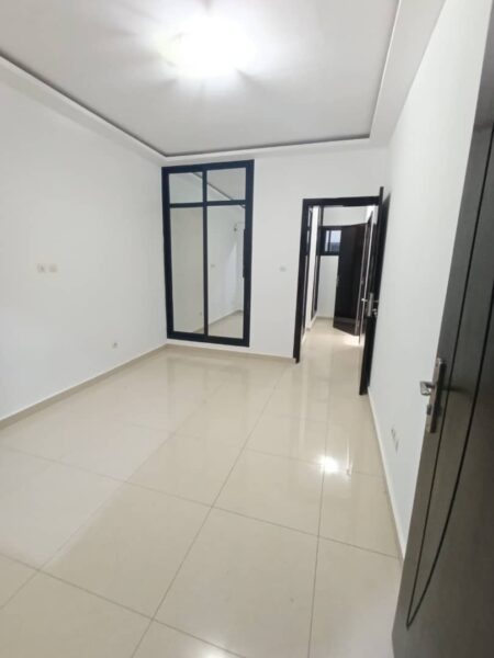 Location d'un appartement de 4 pièces sur bingerville