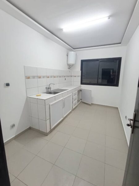 Location d'un appartement de 4 pièces sur bingerville