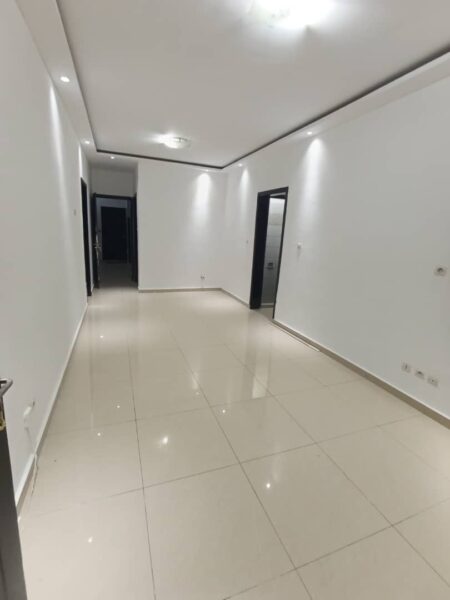 Location d'un appartement de 4 pièces sur bingerville