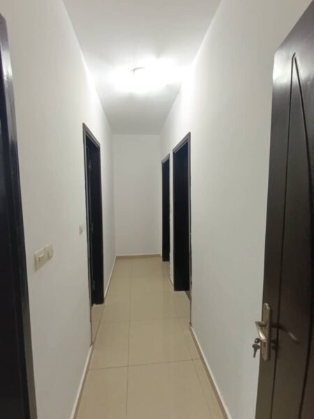 Location d'un appartement de 4 pièces sur bingerville