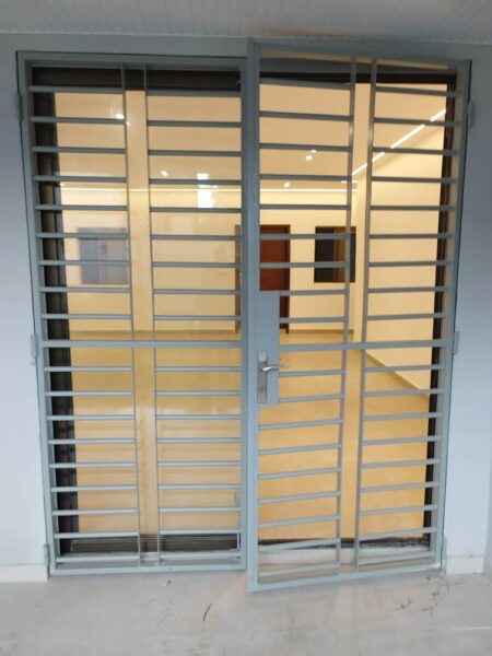 Location d'une villa basse de 5 pièces sur Cocody