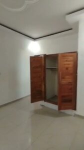 Location d'un 2 pièces staffé sur Azito