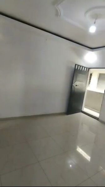 Location d'un 2 pièces staffé sur Azito