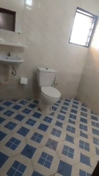 Location d'un 2 pièces staffé sur Azito