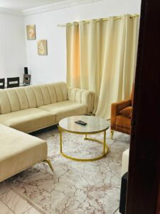 Location d'un 2 pièces meublé sur Angré nouveau chu