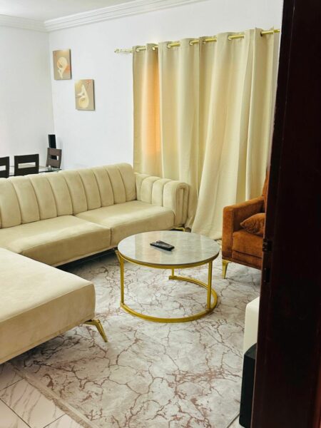 Location d'un 2 pièces meublé sur Angré nouveau chu