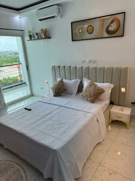 Location d'un appartement 3 pièces sur Cocody Riviera