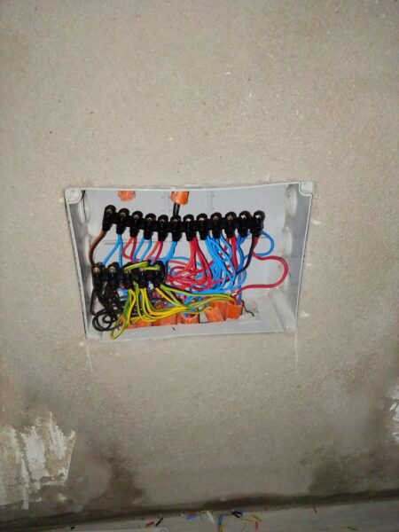 Electricien professionnel à vôtre service