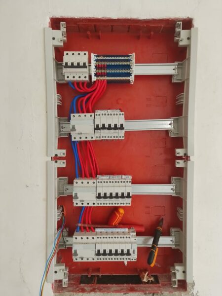 Electricien professionnel à vôtre service