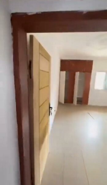 Location d'un appartement 3 pièces sur Yopougon annaneraie