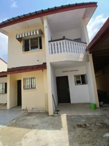 Location d'une villa duplex de 4 pièces sur Angré 8ème tranche