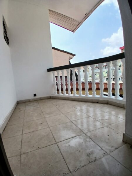 Location d'une villa duplex de 4 pièces sur Angré 8ème tranche