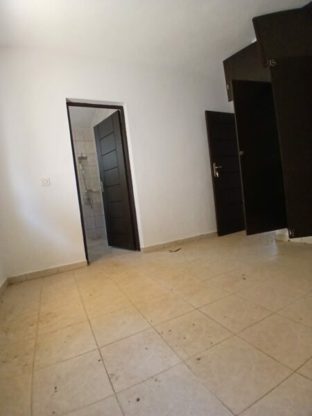 Location d'une villa duplex de 4 pièces sur Angré 8ème tranche