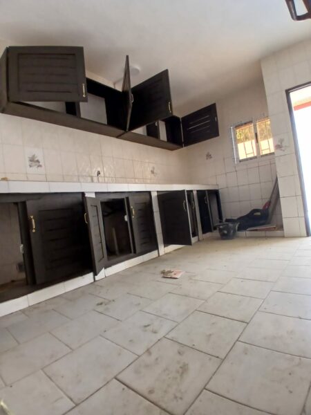 Location d'une villa duplex de 4 pièces sur Angré 8ème tranche