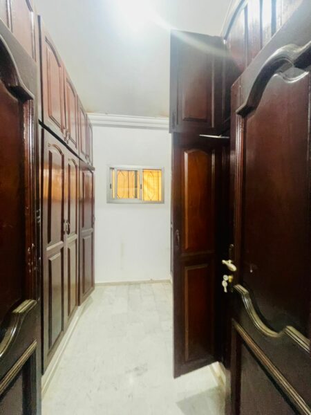 Location d'une villa duplex pour usage professionnel sur Cocody Angré 8ème tranche