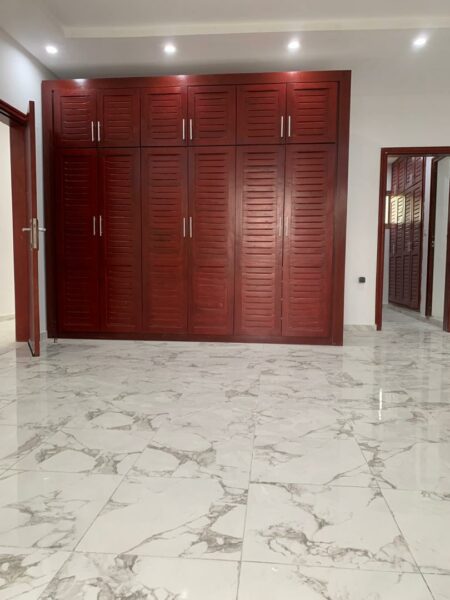 Location d'une villa duplex de 4 pièces sur Cocody Riviera