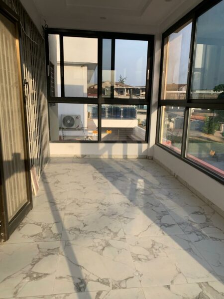 Location d'une villa duplex de 4 pièces sur Cocody Riviera