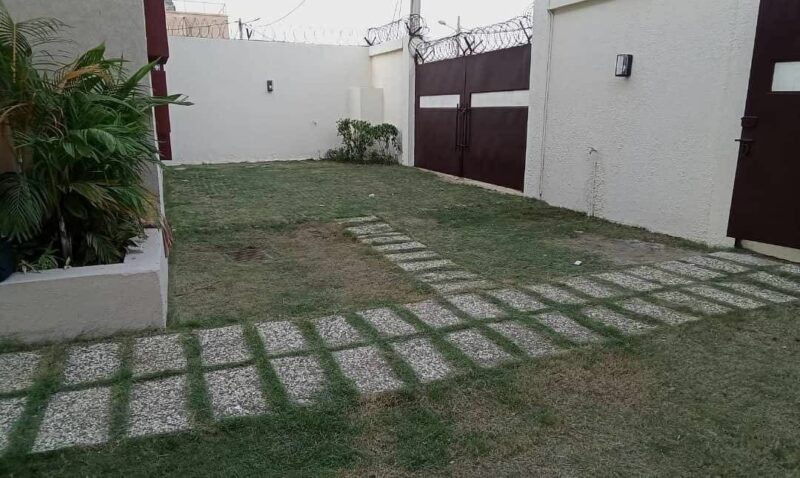 Location d'une villa duplex de 5 pièces sur Angré Djorogobité