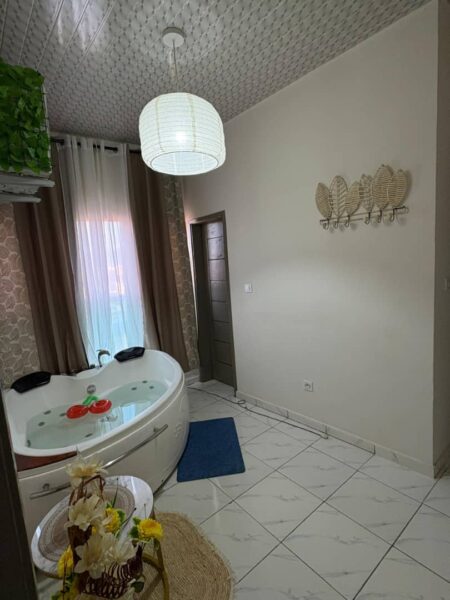 Location d'une résidence meublée sur Angré Djorogobité