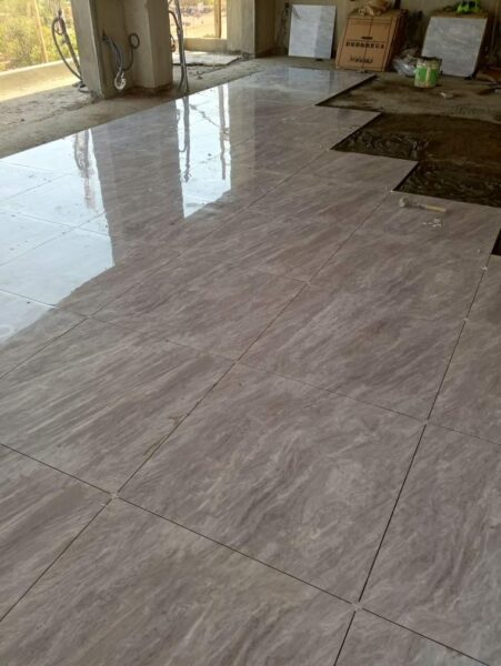 Service professionnel de carrelage sur mesure à vôtre service sur Songon